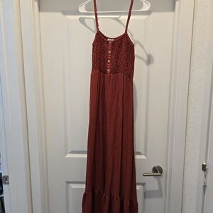 Elegant Burgundy Maxi Dress